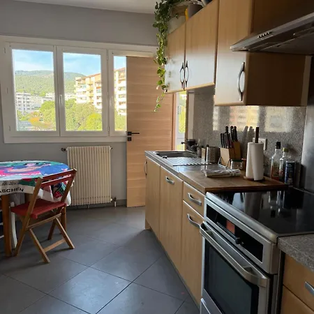 Beautiful With Free Private Parking *