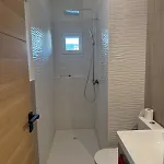 Beautiful With Free Private Parking